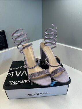 Wild Diva Lounge Lavender Rhinestone Wrap Heels Size 9 Spiral Strap Block Heel